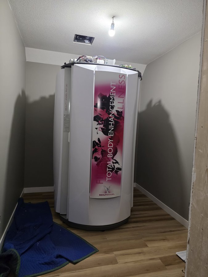 Beauty Angel RVT-30 red light therapy unit installed at Chinook Glow Raymond AB