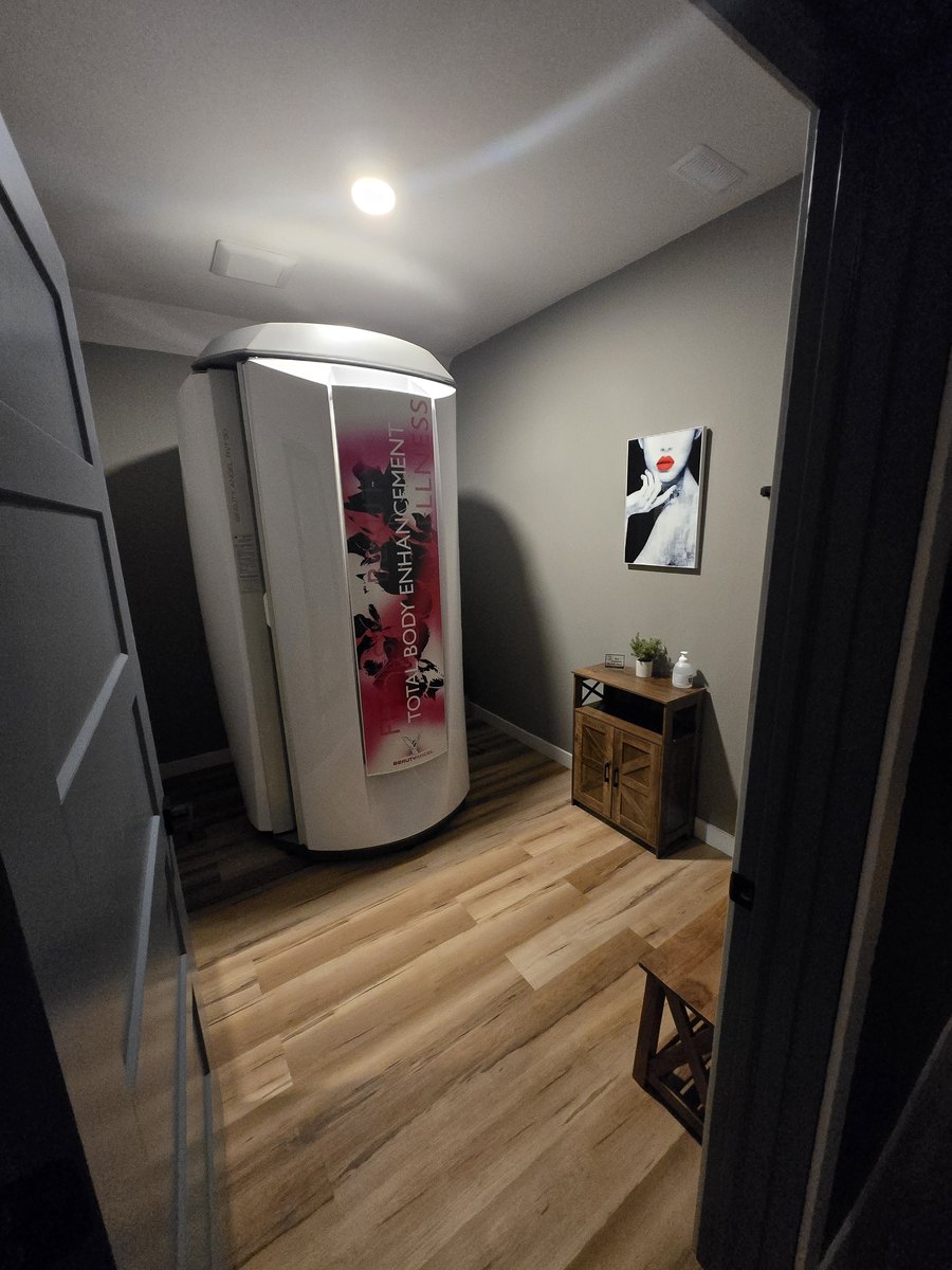 Beauty Angel RVT-30 red light therapy room — Chinook Glow
